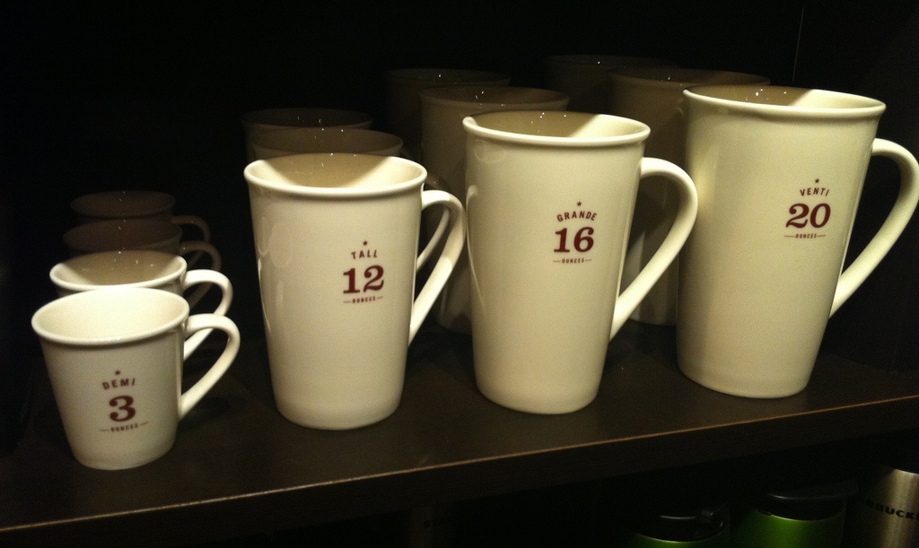 different sized coffee cups